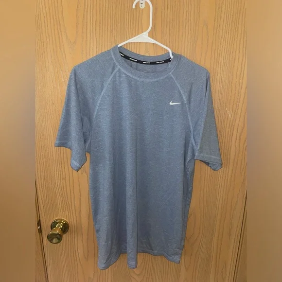Nike Dri Fit Swim Shirt Men’s L - Picture 1 of 3